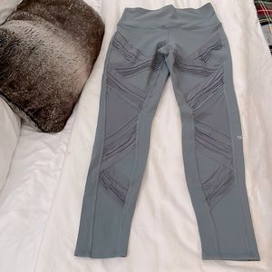Women’s Alo leggings